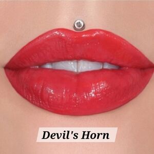 JEFFREE STAR COSMETICS Supreme Gloss in Mystery Shade AKA "Devil's Horn", NEW.